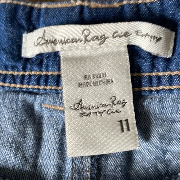 Capri pants - Picture 2 of 3